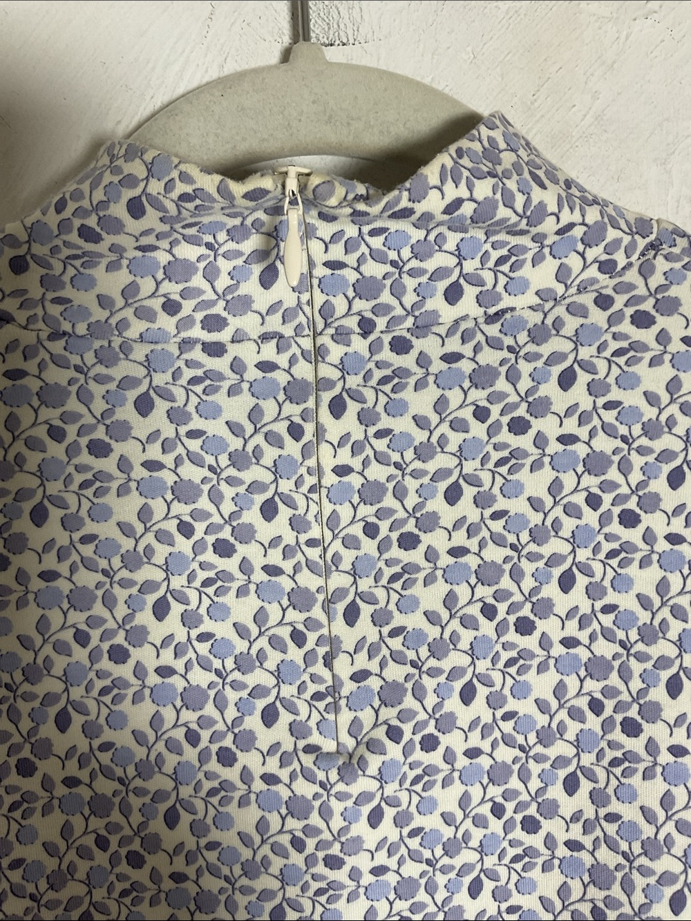 Vintage Leon Levin Micro Floral Mock Neck Zipper Top Size L Purple Off White - Picture 5 of 10